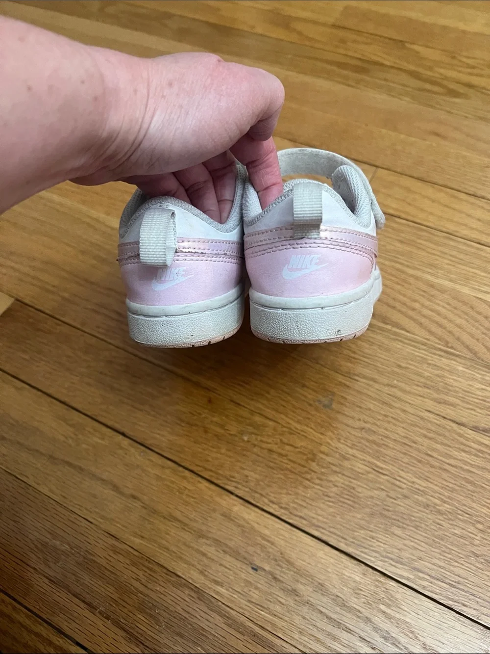 Nike Court Legacy
